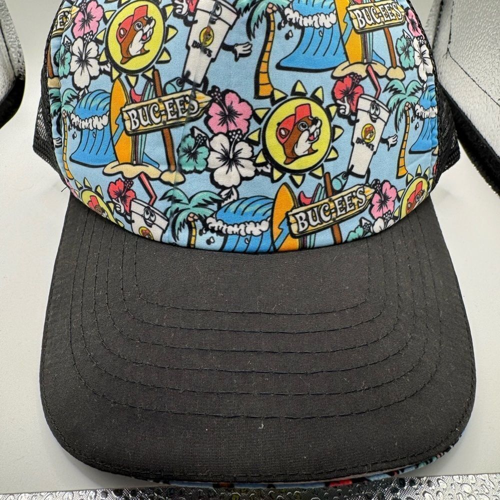 Buc-ee's Colorful Graphic Bucket Hat